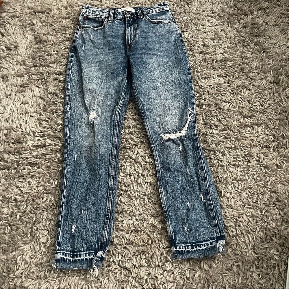 Abercrombie & Fitch distressed the mom high rise jeans 26 2R